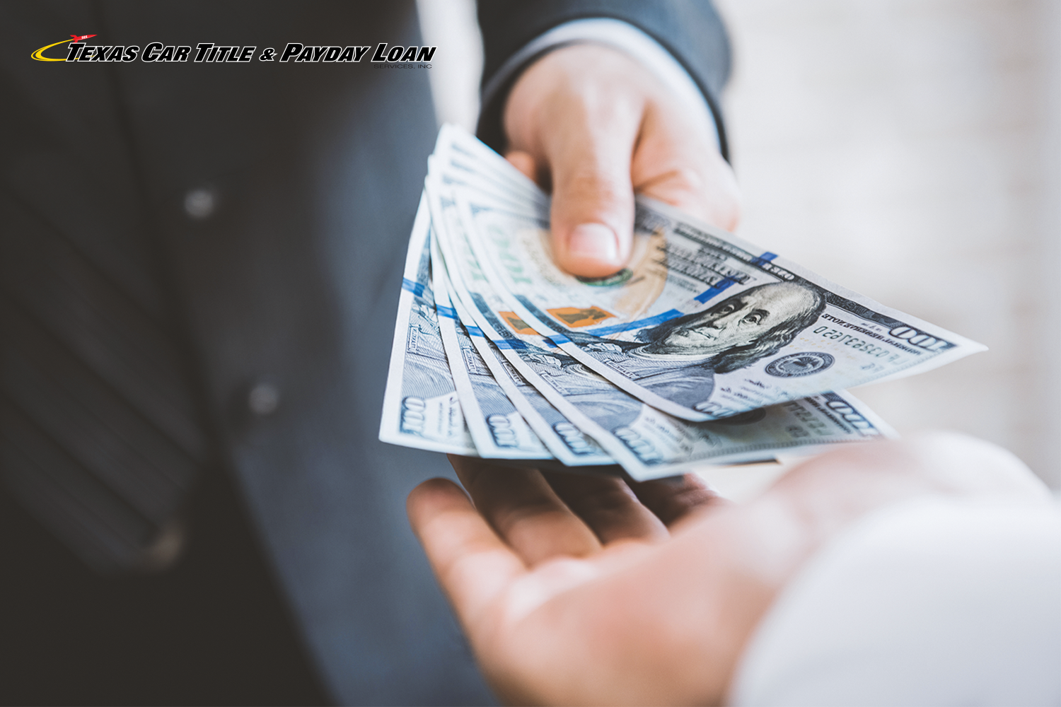 customer receiving a $500 loan in Texas from Texas Car Title and Payday Loan Services, Inc.