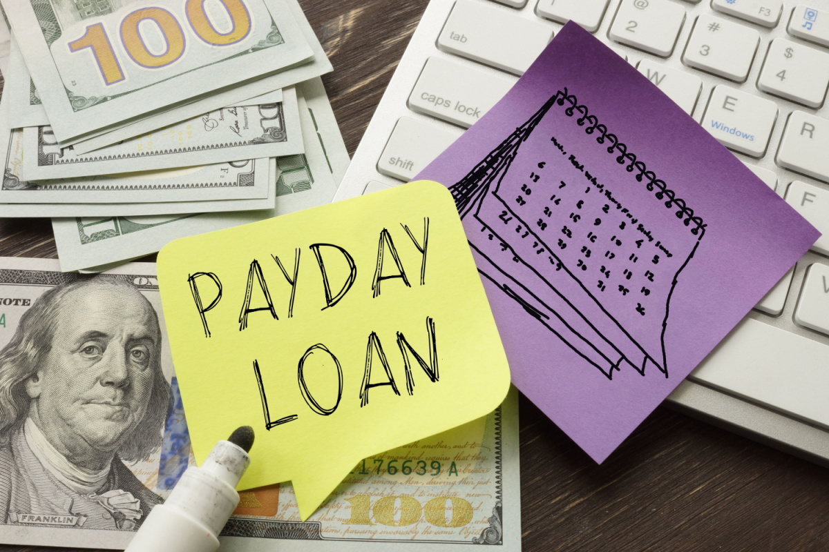 payday loan cash and note