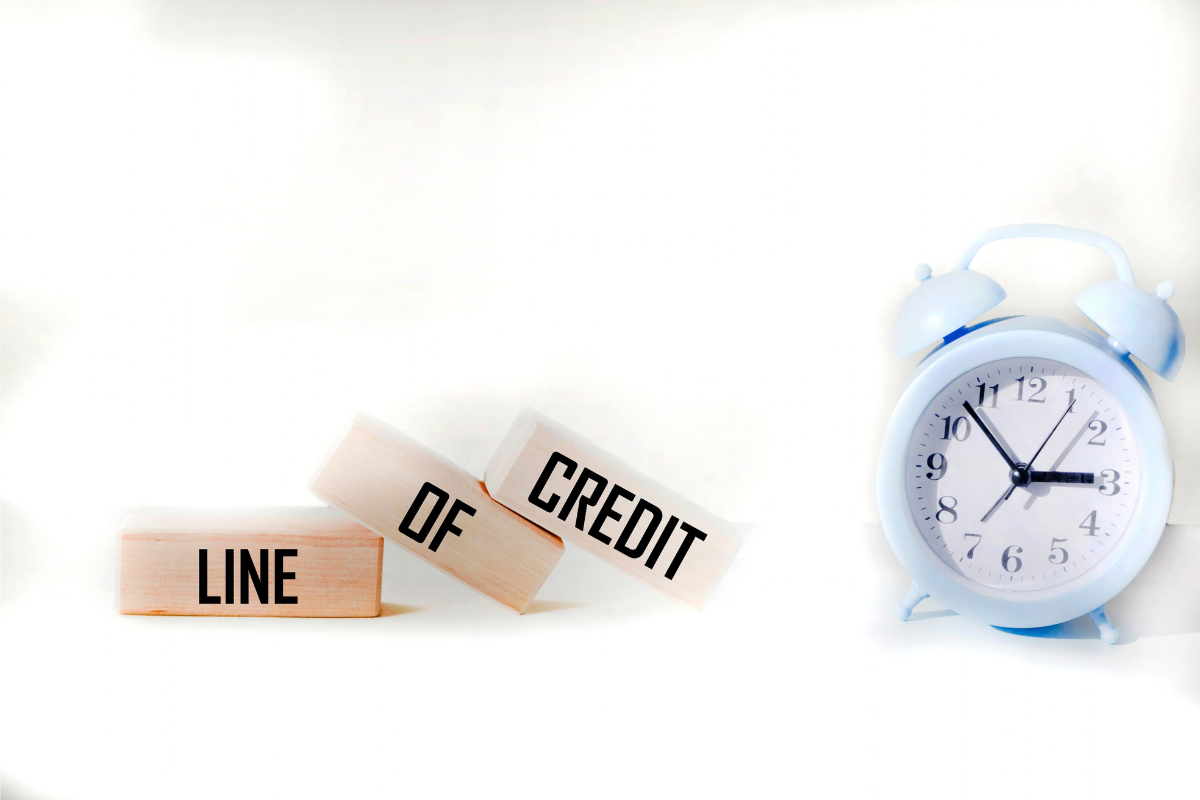 line of credit wooden blocks and clock for fast loans