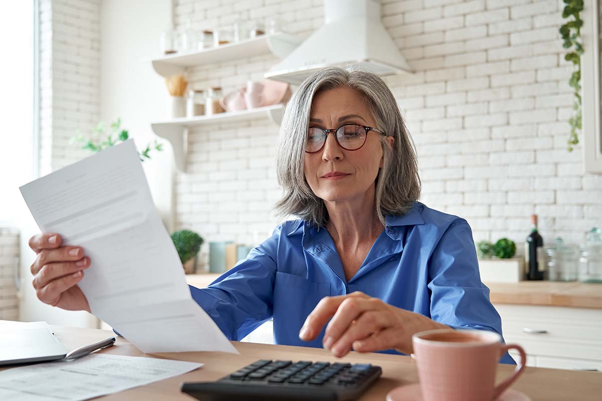 woman with one income