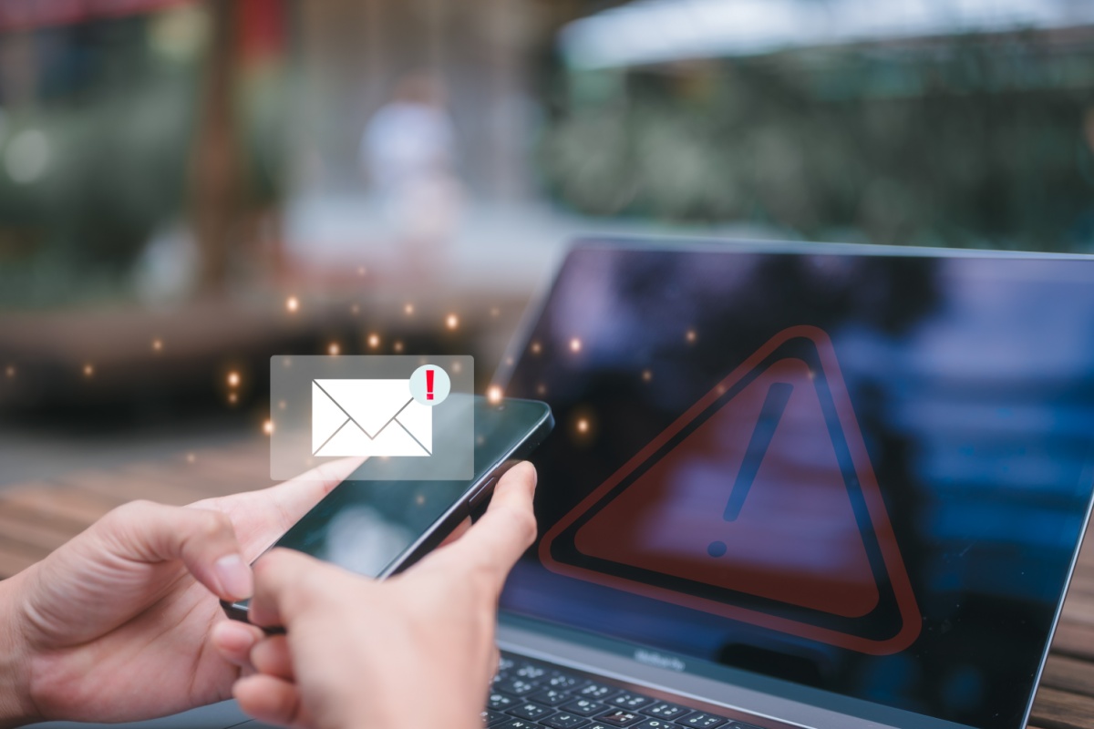 avoiding loan scams online and learn about emergency loans for a reputable lender