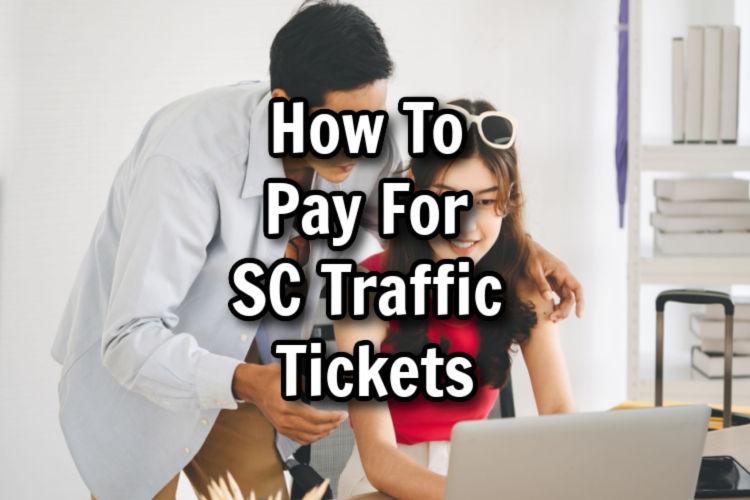 Couple looking up online how a title loan can help with text: How to pay for SC traffic ticket