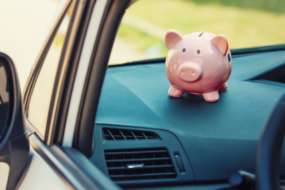 piggybank in car for title pawn