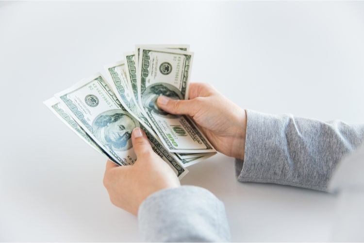 Georgia woman counting title pawn cash