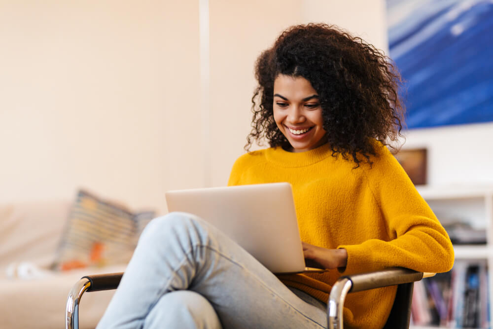 woman looking at payday loan online