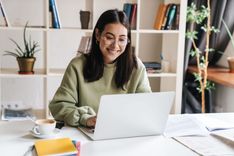 woman applying for online title loans from the comfort of her home