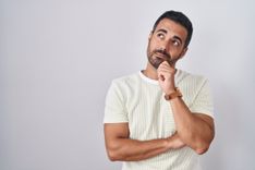 man wonders if he can use a title loan pay bills while unemployed