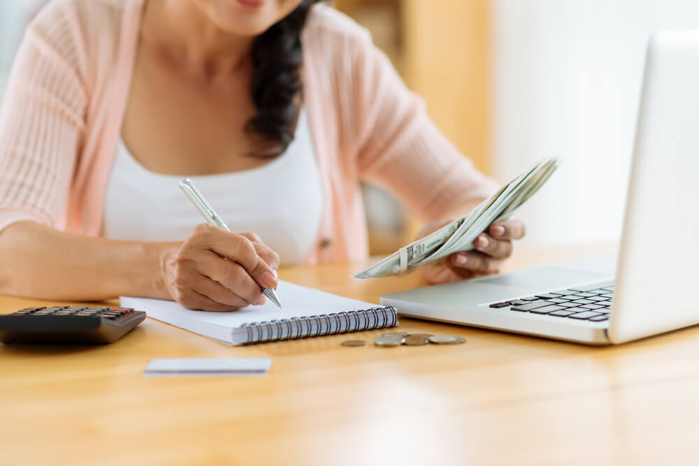 woman budgeting finances