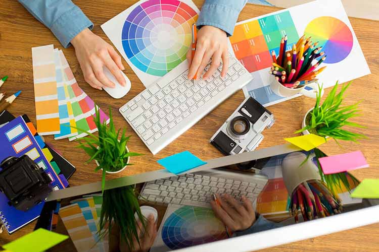 become a graphic designer